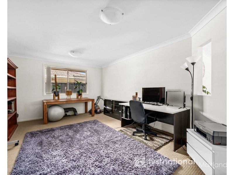 9 Hepburn Close, Rutherford NSW 2320