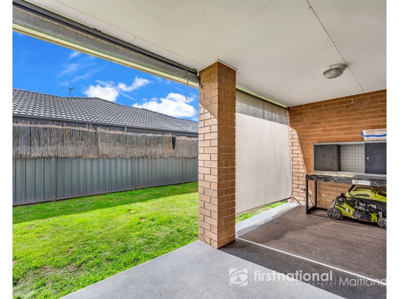 9 Hepburn Close, Rutherford NSW 2320