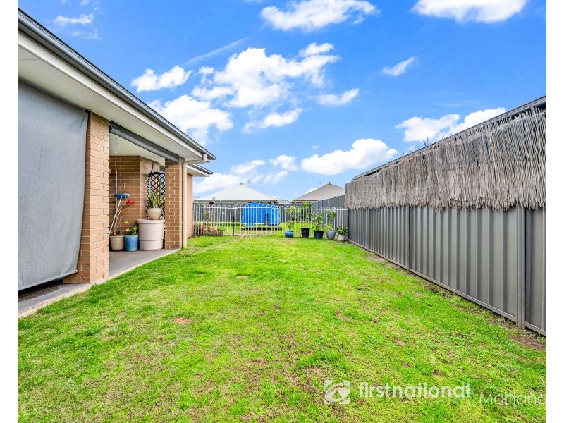 9 Hepburn Close, Rutherford NSW 2320
