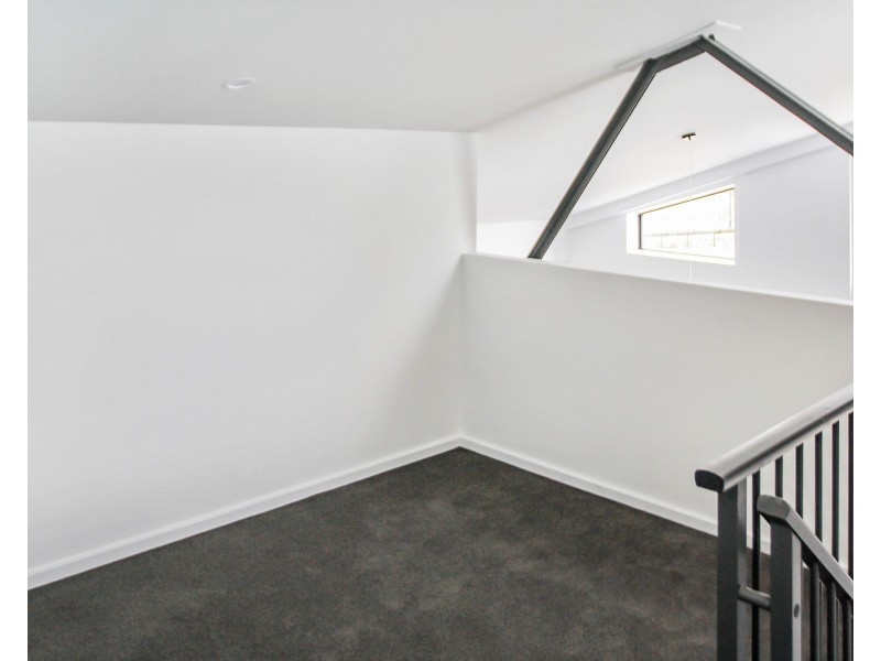 8/318  High Street, Maitland NSW 2320