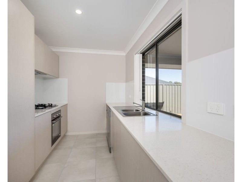 8 Troon Avenue, Heddon Greta NSW 2321