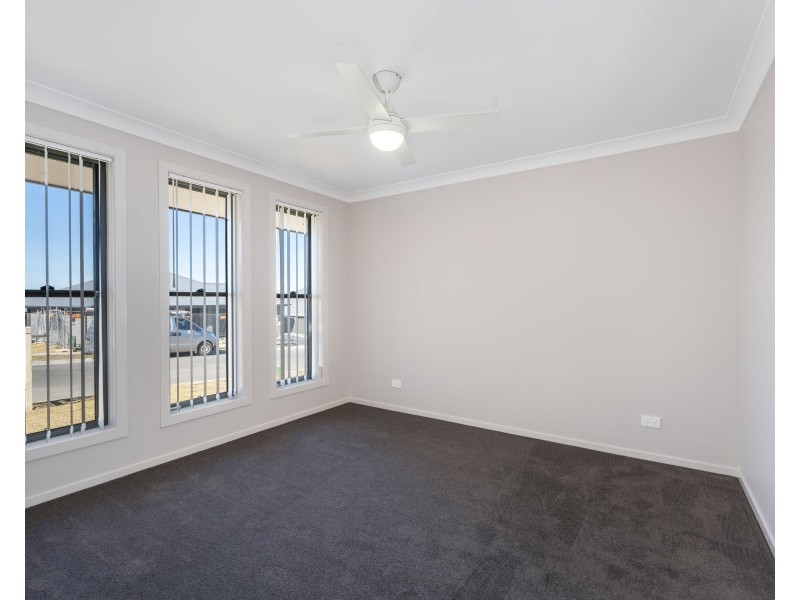 8 Troon Avenue, Heddon Greta NSW 2321