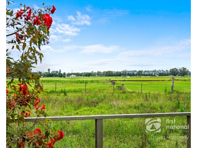 12 Sharkeys Lane, Lorn NSW 2320