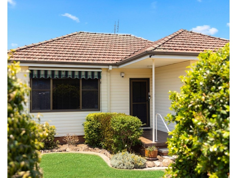 9  Woodberry Street, Rutherford NSW 2320