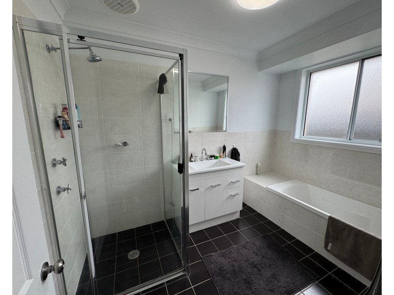 2 Aileen Close, Raworth NSW 2321