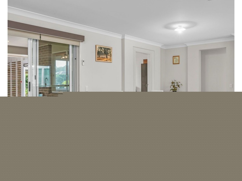 111 ABERGLASSLYN ROAD, Rutherford NSW 2320