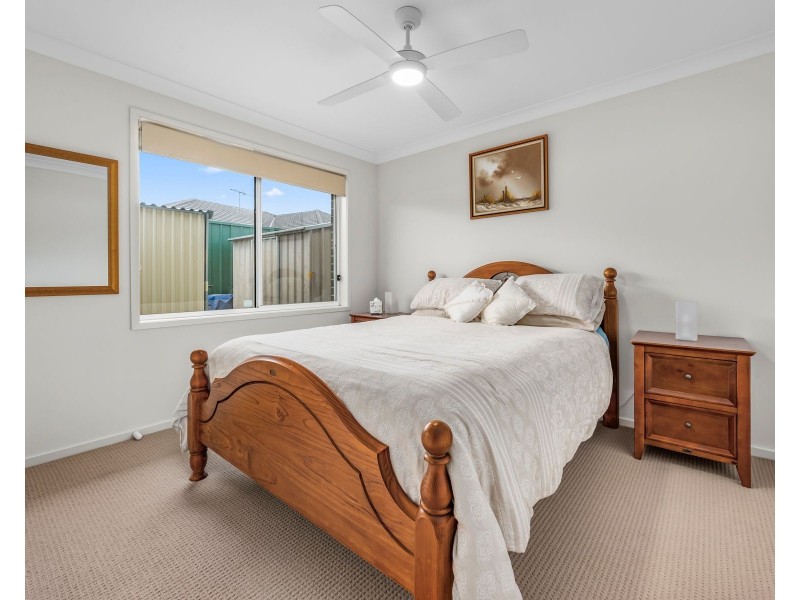 111 ABERGLASSLYN ROAD, Rutherford NSW 2320