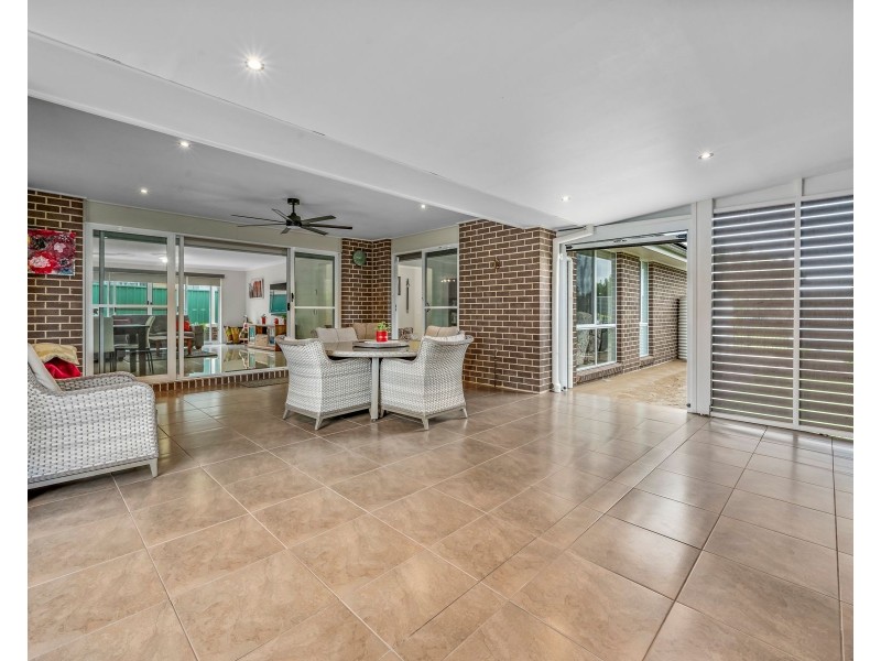 111 ABERGLASSLYN ROAD, Rutherford NSW 2320