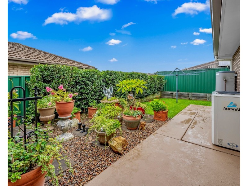 111 ABERGLASSLYN ROAD, Rutherford NSW 2320