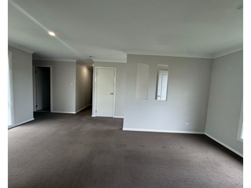 1/13 Fourth Avenue, Rutherford NSW 2320