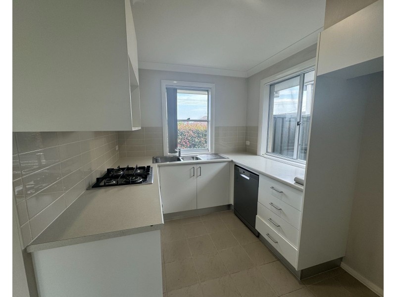 1/13 Fourth Avenue, Rutherford NSW 2320