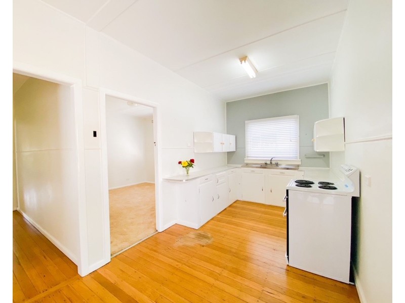 8 Queen Street, Rutherford NSW 2320