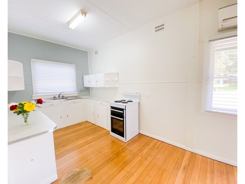 8 Queen Street, Rutherford NSW 2320