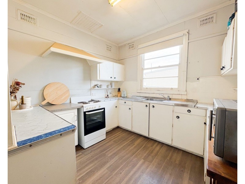 3 Russell Street, Telarah NSW 2320