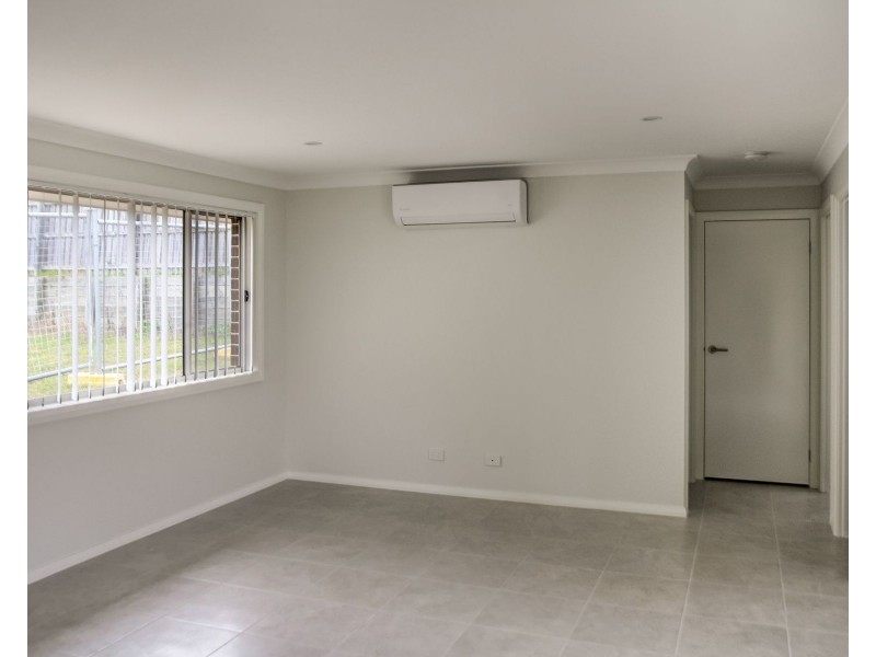 33A McKeachie Drive, Aberglasslyn NSW 2320