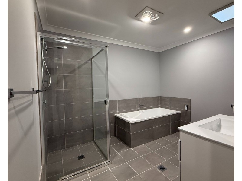 37 Budgeree Drive, Aberglasslyn NSW 2320