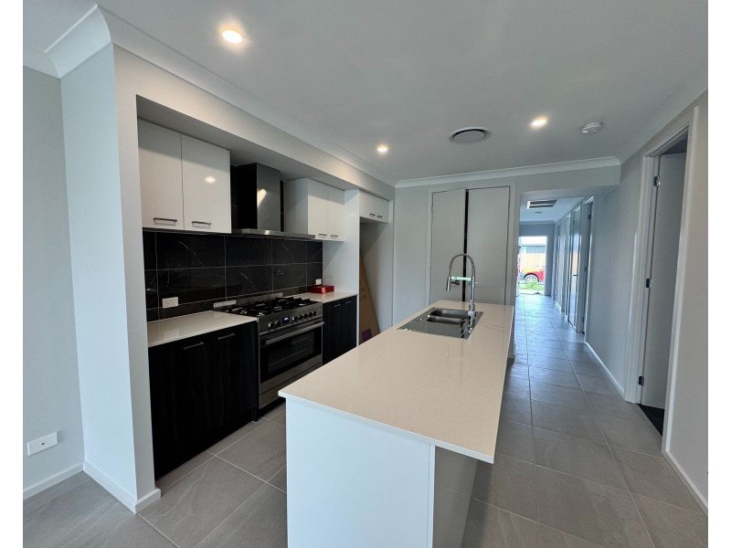 8 Cullami Street, Anambah NSW 2320