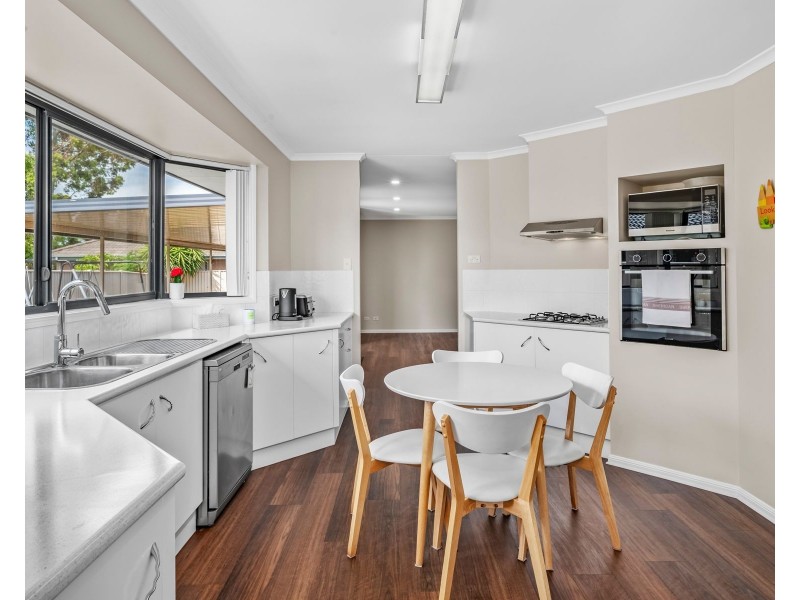 91 Ferraby Drive, Metford NSW 2323