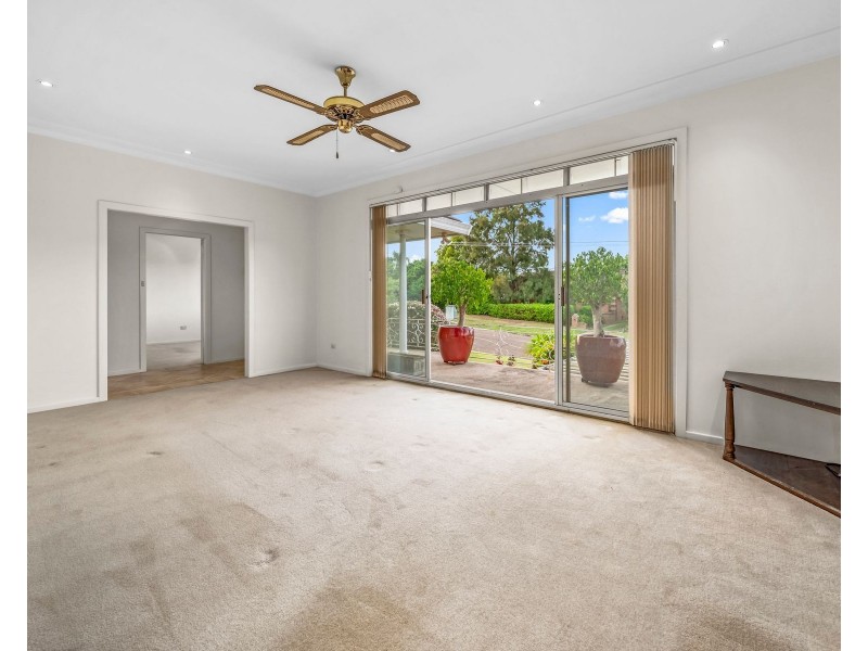 16 Compton Street, Rutherford NSW 2320