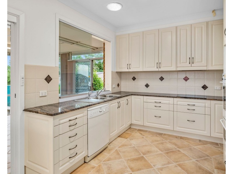 16 Compton Street, Rutherford NSW 2320