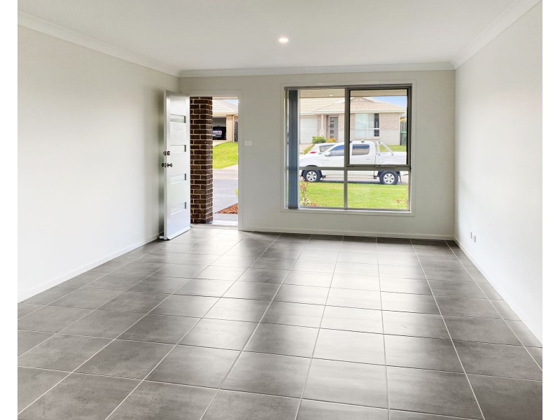 12 Malbec Street, Cliftleigh NSW 2321