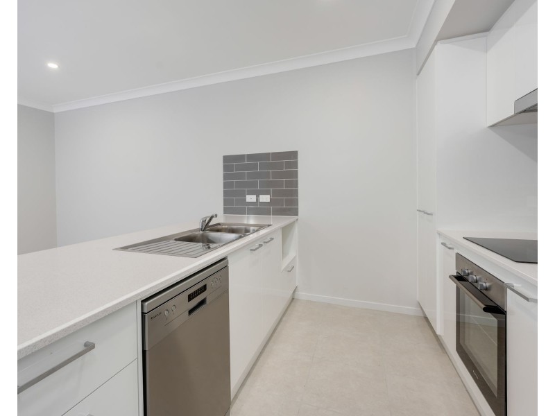 1/9 Cinnamon Way, Morisset NSW 2264