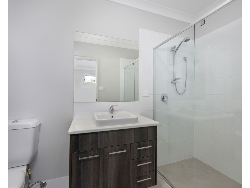 1/9 Cinnamon Way, Morisset NSW 2264