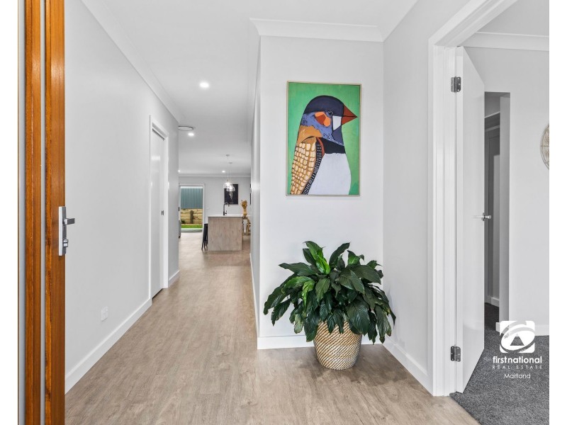 16 Beryl Drive, Rutherford NSW 2320