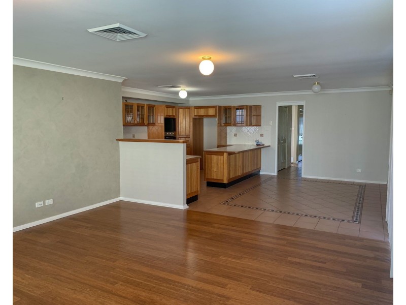 5 Treefern Close, Aberglasslyn NSW 2320