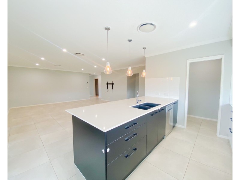 10 Conquest Close, Rutherford NSW 2320