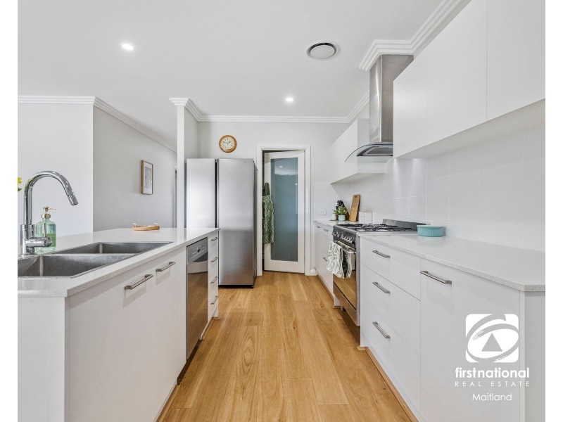 1 Lambert Close, Bolwarra NSW 2320