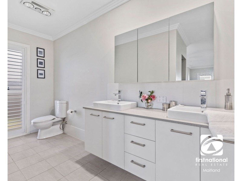 1 Lambert Close, Bolwarra NSW 2320