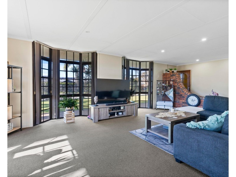 48 Ferraby Drive, Metford NSW 2323