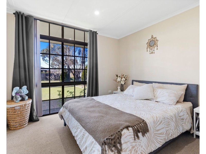 48 Ferraby Drive, Metford NSW 2323
