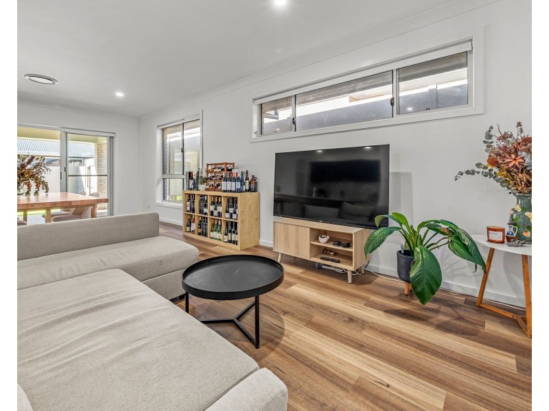 53 Rigby Drive, North Rothbury NSW 2335