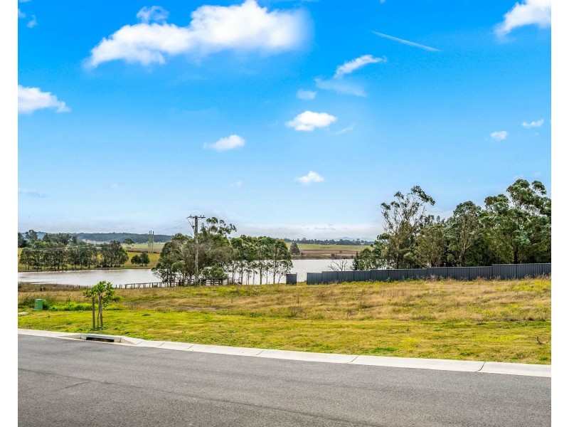 8 GOLDEN BELL CIRCUIT, Gillieston Heights NSW 2321
