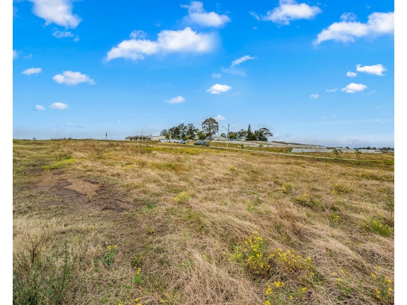 8 GOLDEN BELL CIRCUIT, Gillieston Heights NSW 2321