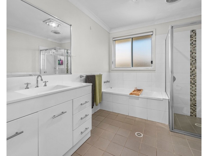 8 Millbrook Road, Cliftleigh NSW 2321