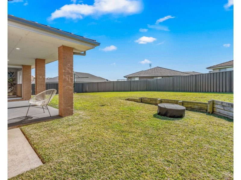 8 Millbrook Road, Cliftleigh NSW 2321