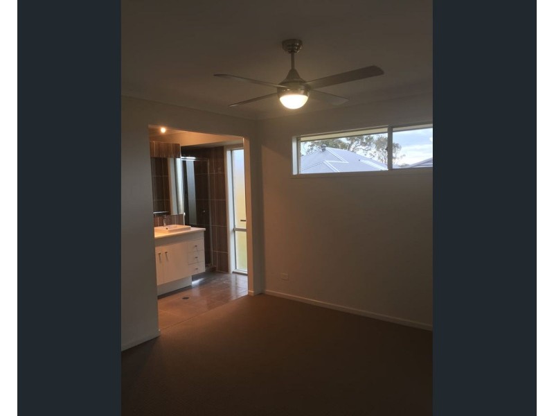 85 Awabakal Drive, Fletcher NSW 2287