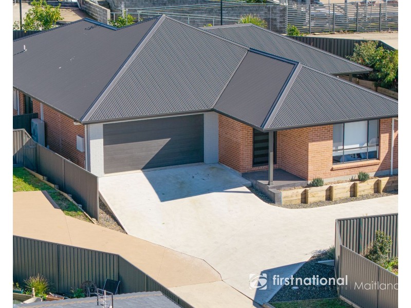 7 TOURMALINE DRIVE, Rutherford NSW 2320