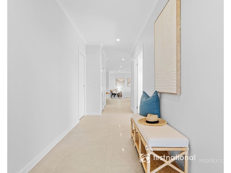7 TOURMALINE DRIVE, Rutherford NSW 2320