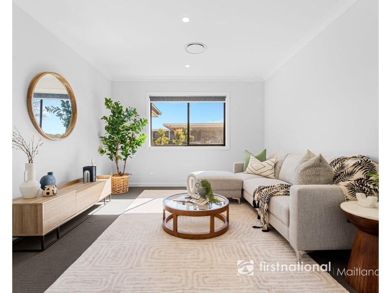7 TOURMALINE DRIVE, Rutherford NSW 2320