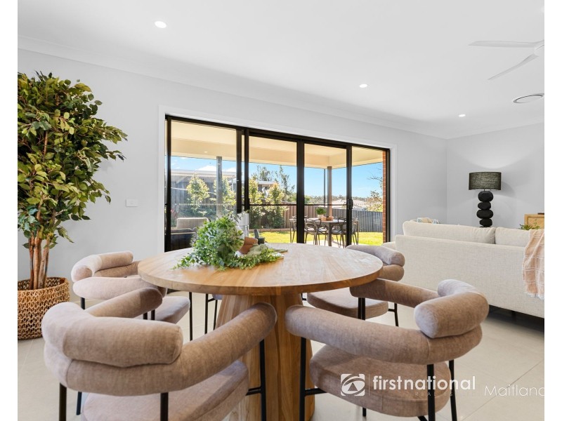 7 TOURMALINE DRIVE, Rutherford NSW 2320