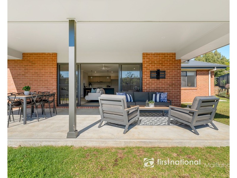 7 TOURMALINE DRIVE, Rutherford NSW 2320