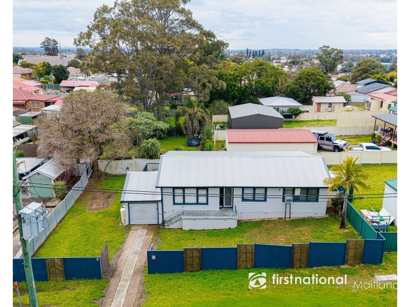 15 YOUNG STREET, Rutherford NSW 2320