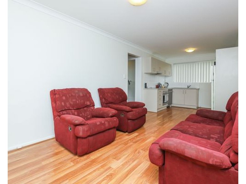 1/70 Weblands Street, Aberglasslyn NSW 2320