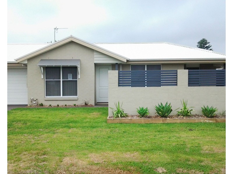 2/13 Fourth Avenue, Rutherford NSW 2320
