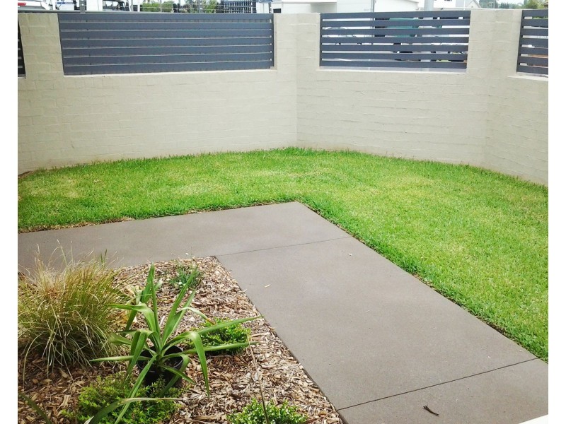 2/13 Fourth Avenue, Rutherford NSW 2320