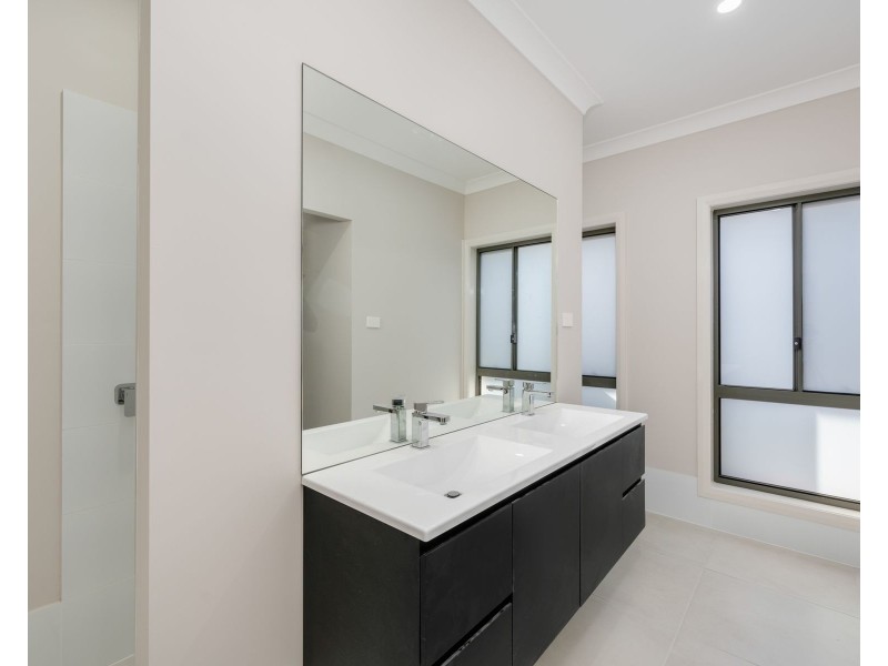 20 Peachy Avenue, North Rothbury NSW 2335